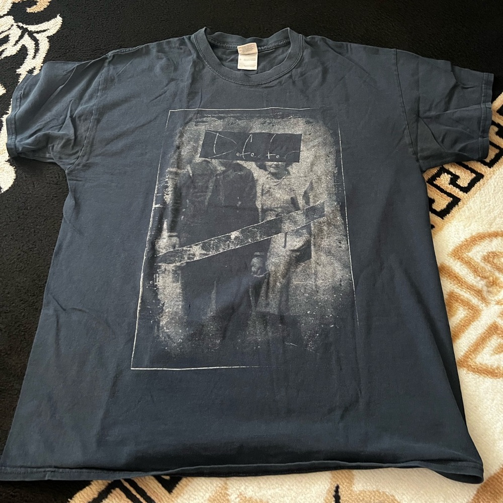 Vintage Used Defeater band shirt size L